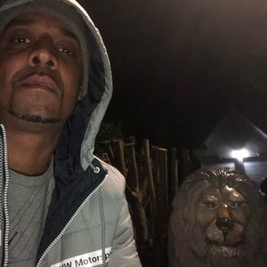 Meet your Posher, Francis